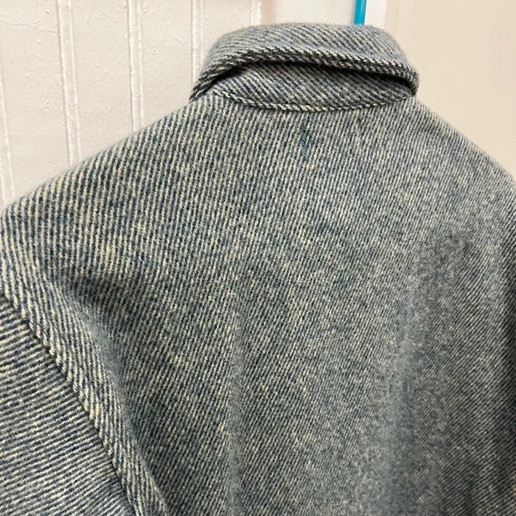 Vintage Men’s Medium Blue Wool Button Down Shirt - Picture 11 of 11